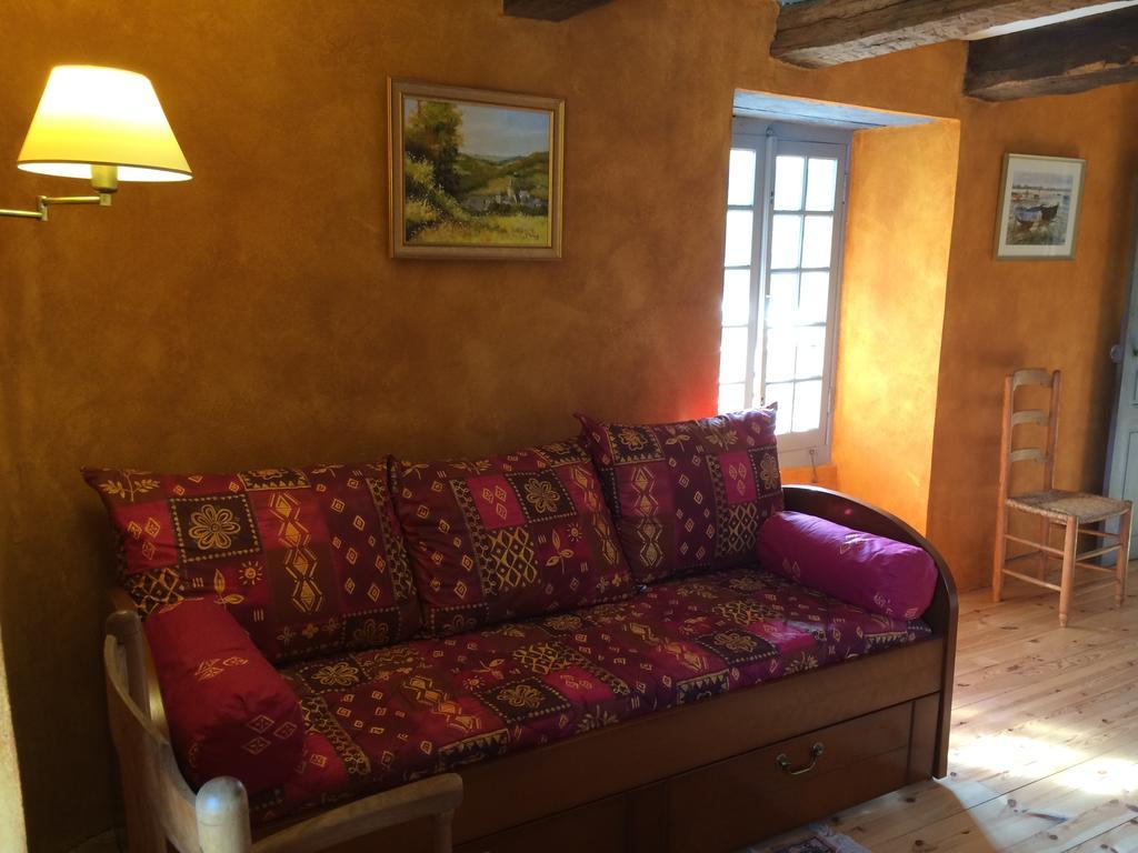 Bed and Breakfast Portail Haut Previnquieres Экстерьер фото