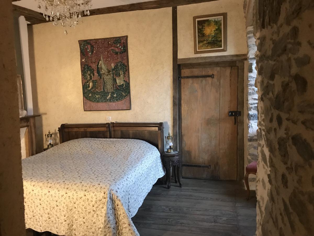 Bed and Breakfast Portail Haut Previnquieres Экстерьер фото