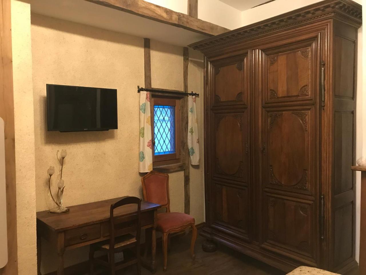 Bed and Breakfast Portail Haut Previnquieres Экстерьер фото